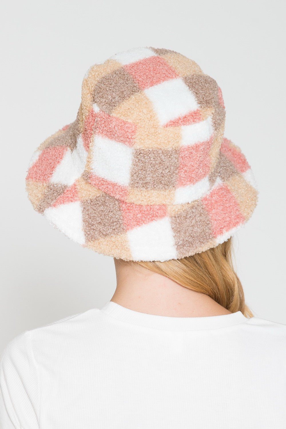 COLOR BLOCK PLUSH BUCKET HAT - Image 5