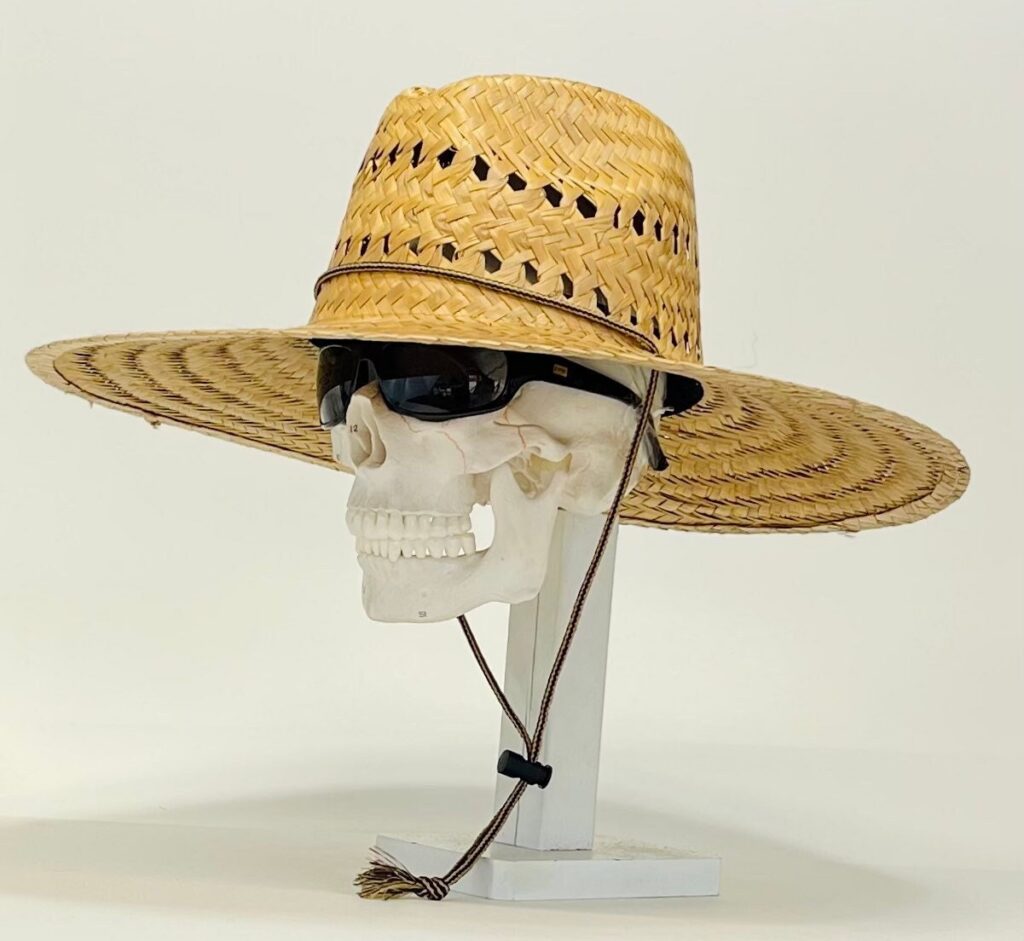 Indiana-Pescador, hand woven straw hat, ventilated, all natural, brim size about 5” in. The inside circumference about 23.1/4”inches,